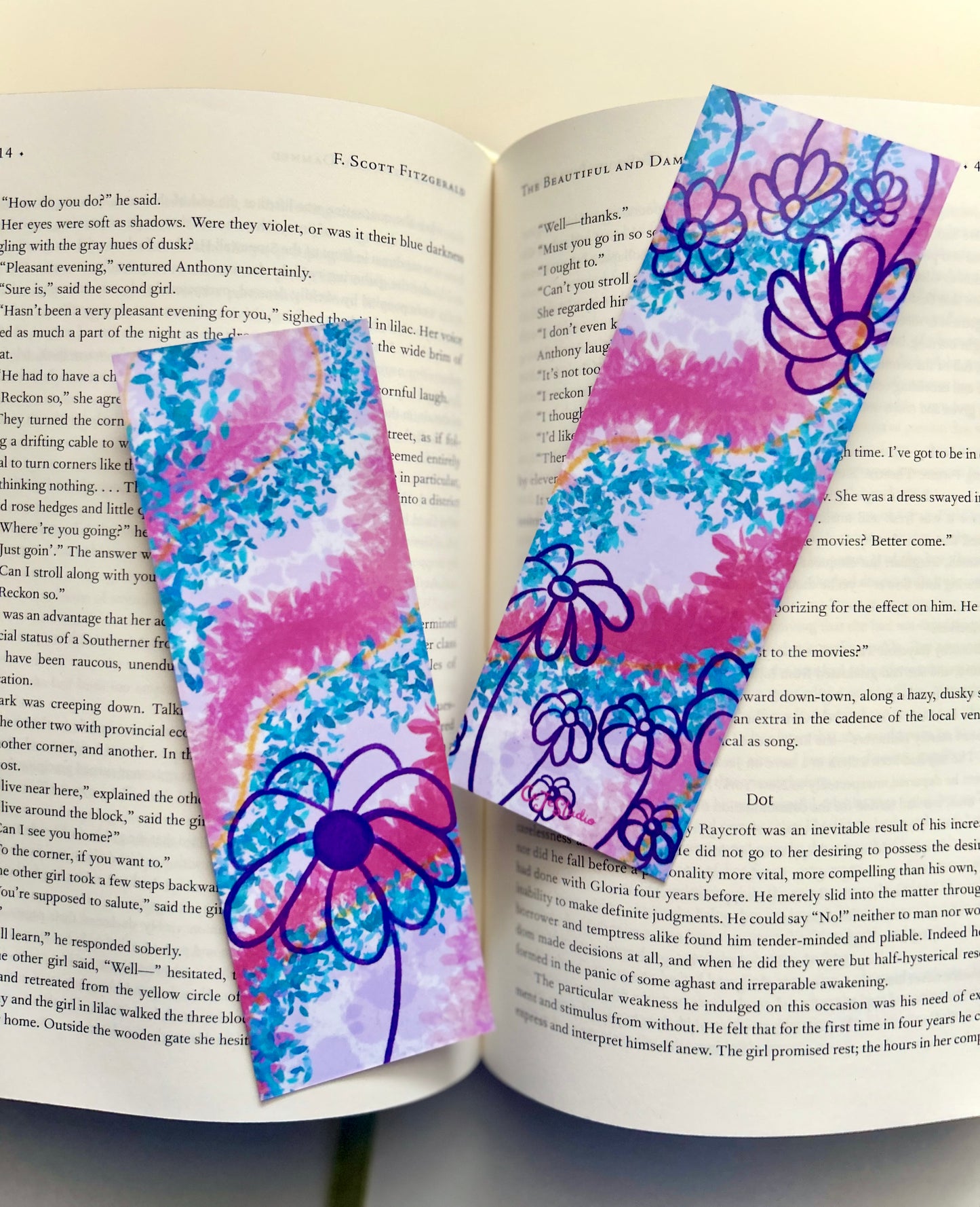 Marque-page fleurs violettes